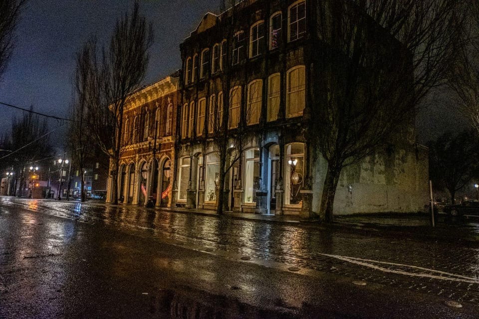 Portland: Ultimate Dead of Night Walking Ghost Tour - Location and Meeting Point