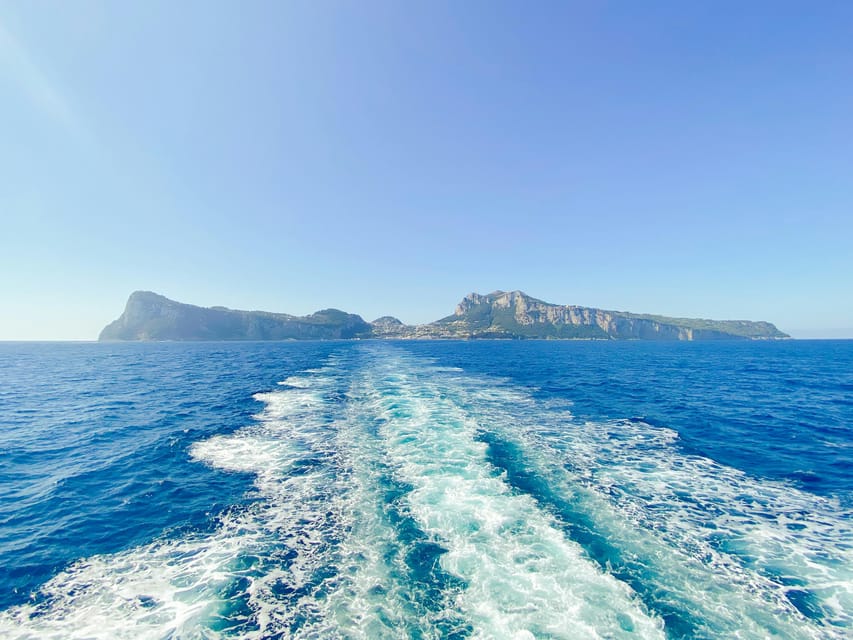 Positano: Capri and Blue Grotto Shared Boat Tour With Drinks - Customer Experience and Feedback