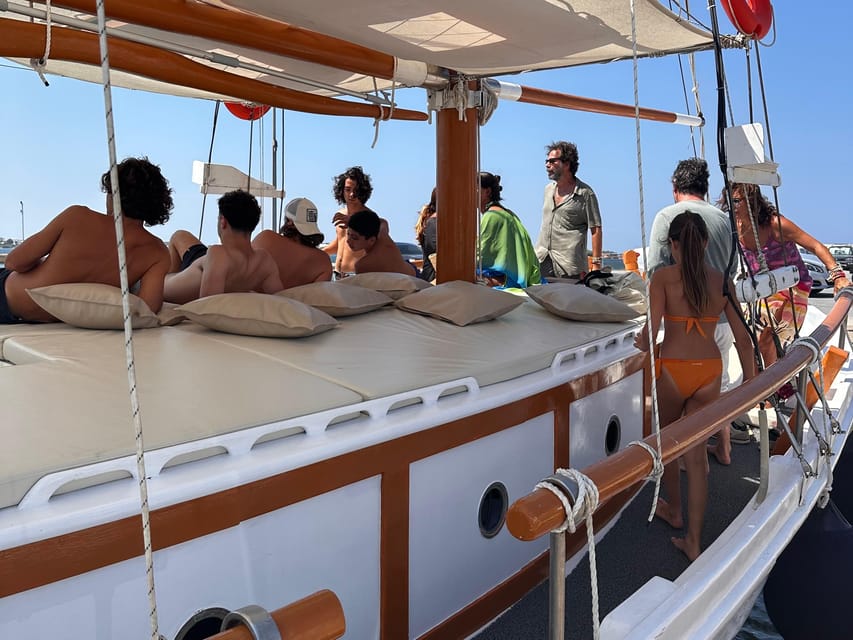 Pounta: Paros & Antiparos Cruise, Swimming & Seafood Lunch - Boat Tour and Activities