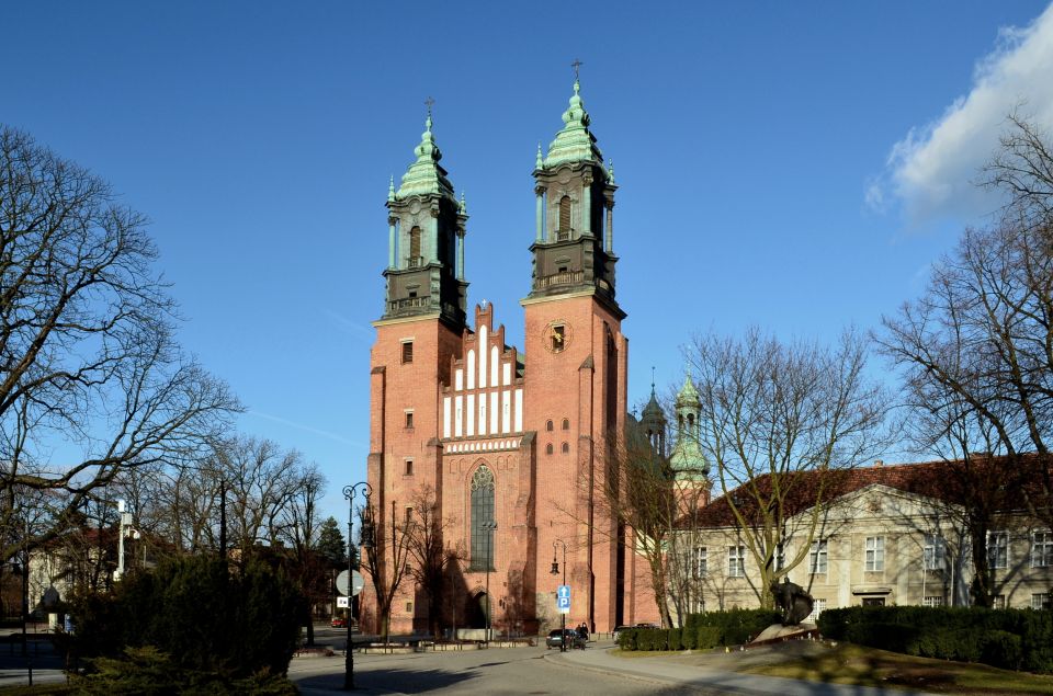 Poznan: Srodka District and Cathedral Island Private Walking - Customer Experiences