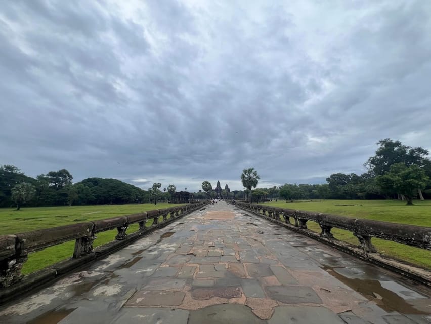 Private Angkor Wat Sunrise Small Tour by Tuk Tuk - Inclusions and Amenities