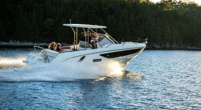 Private Boat Rental to Swim at Athenian Riviera With Skipper - Stunning Locations to Explore