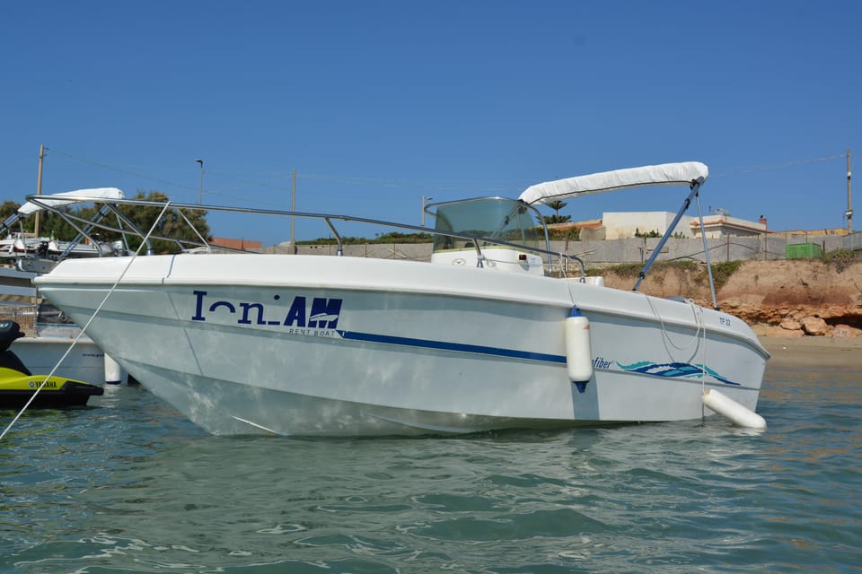 Private Boat Tour From Avola to Marzamemi With Snorkeling - Customizable Stops