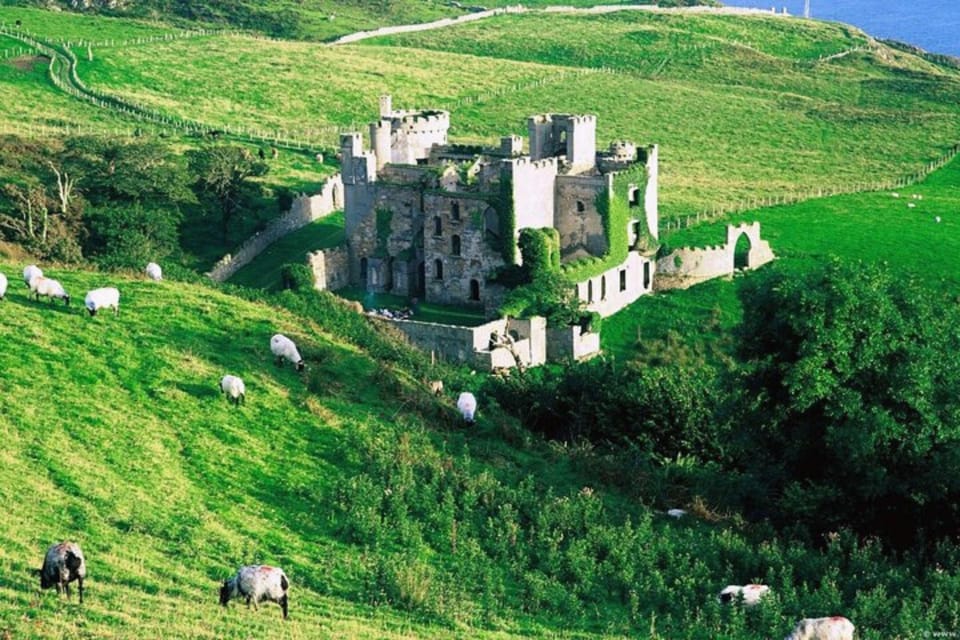 Private Castles of Connemara Tour Departing Galway. Guided. - Kylemore Abbey