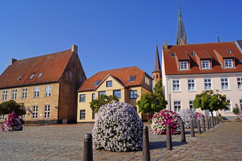 Private Family-Friendly Walking Tour of Historic Lubeck - Inclusions