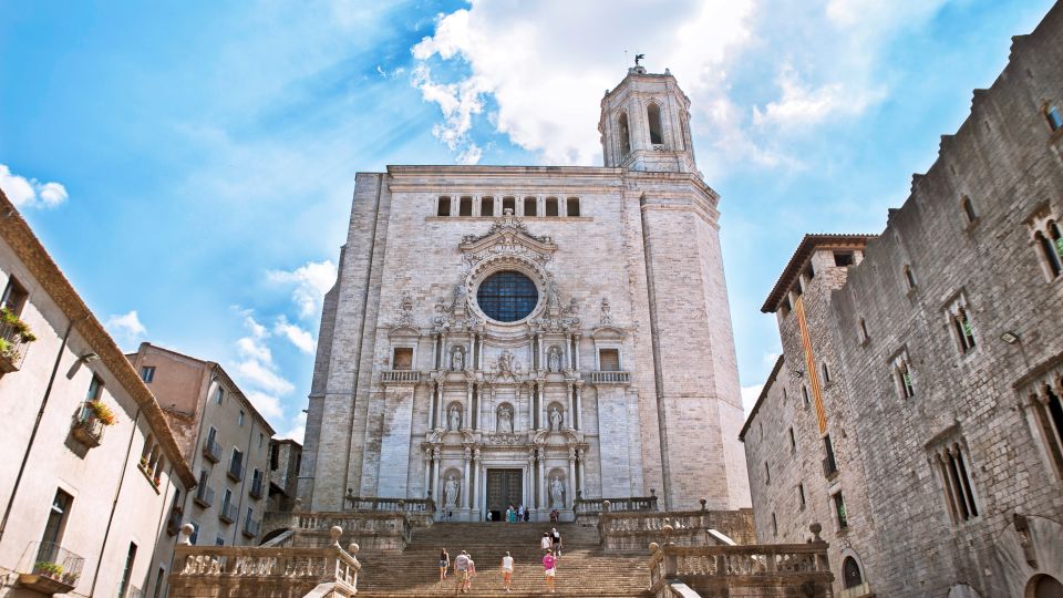 Private Full-Day Girona & Figueres From Barcelona - Languages Offered