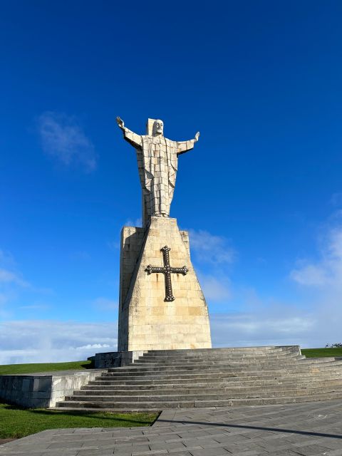 Private Tour From Galicia to Asturias 4 Days - Day 2: Crossing to Portugal