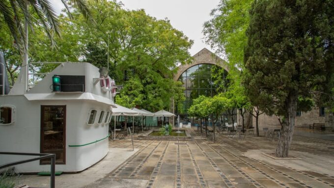 Private Tour Three Nations In One Day - Price and Cancellation Policy