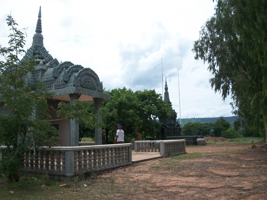 Private Tour to Anlong Veng (Khmer Rouge Stronghold) - Group Size and Exclusivity