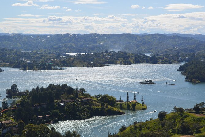 Private Tour to Guatape With a Local - Exploring Guatapé