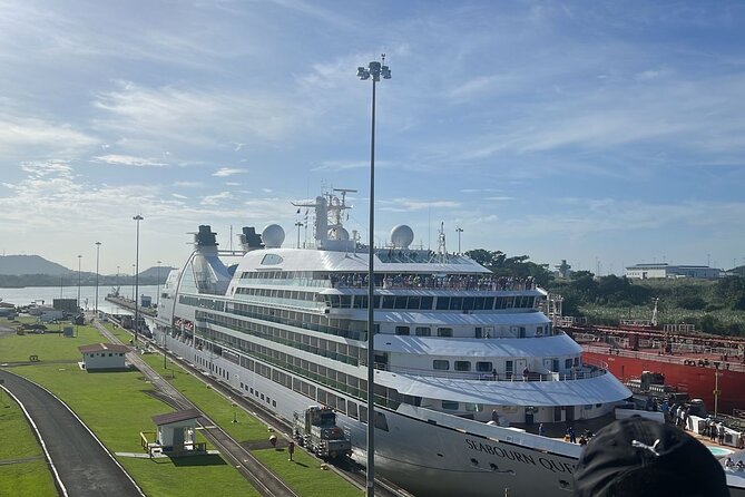 Private Tour to the Panama Canal, Old Town and Amador Causeway - Exploring the Panama Canal