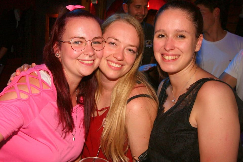 Pubcrawl Augsburg: Tour Through Best Bars and Clubs in Town - Experienced Local Guides