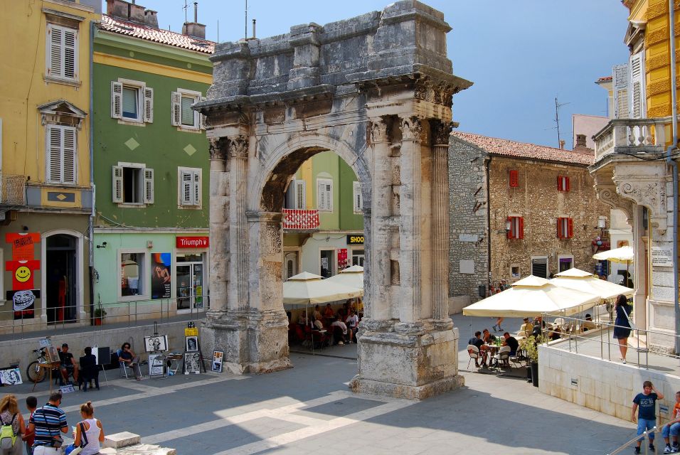 Pula: Historic Walking Tour With Local Guide - Meeting Point and Logistics