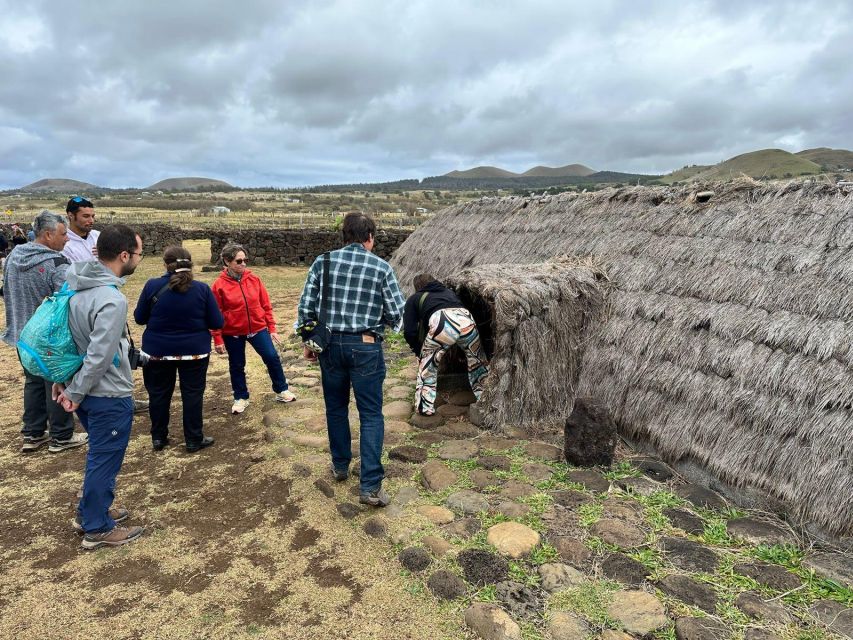 Rapa Nui: Amazing Private Full Day Moai Tour - Booking Information