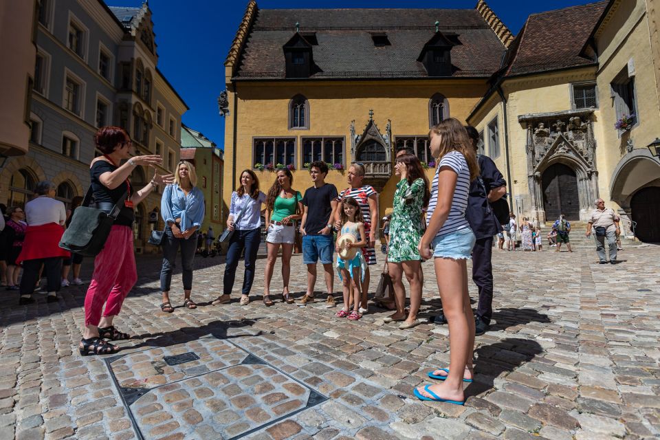 Regensburg: Guided City Walking Tour of the Old Town - Local Guide Experience