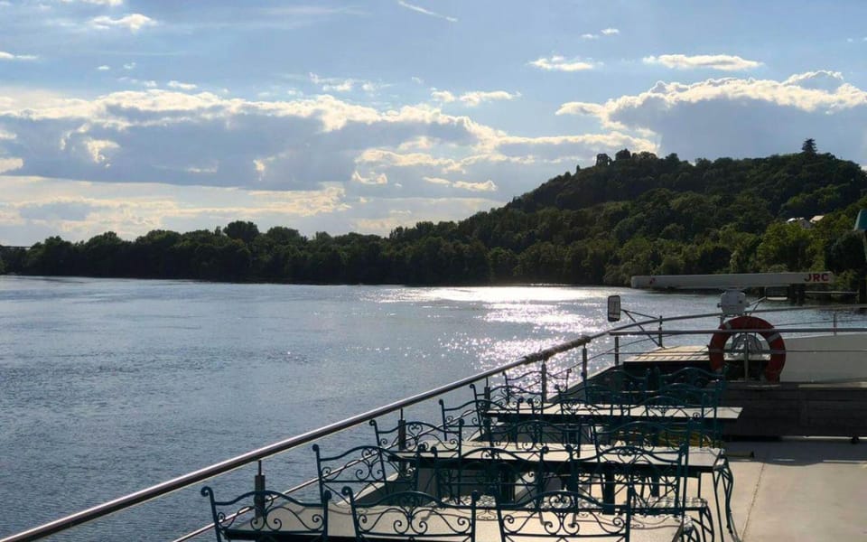 Regensburg: Lock Cruise - Inclusions