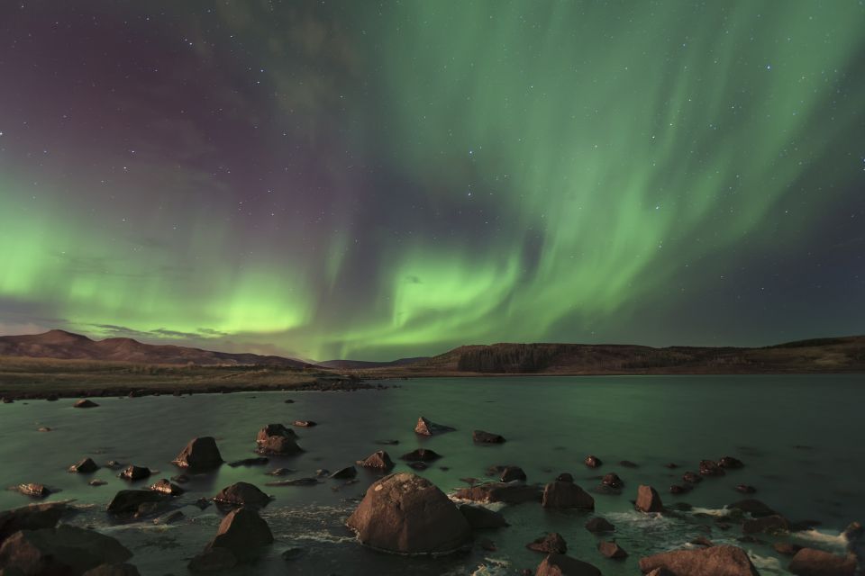 Reykjavik: 4-Day Iceland Northern Lights Tour With Lodging - Airport Transfers