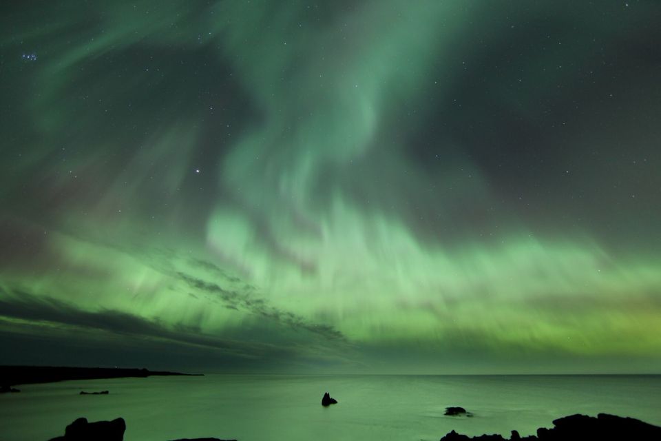 Reykjavik: Small Group Northern Lights Tour - Understanding the Northern Lights