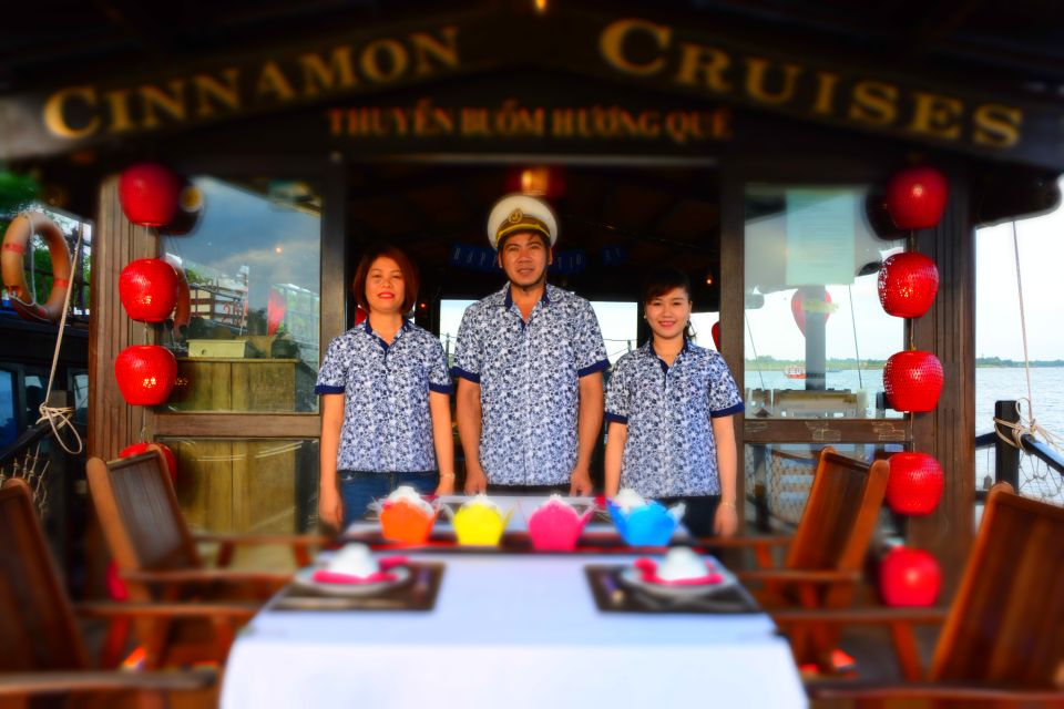 Romantic Sunset Dinner Cruise in Hoi An - Customer Ratings and Feedback