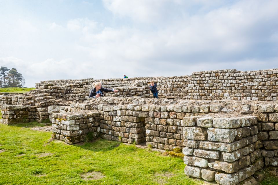 Rosslyn Chapel and Hadrians Wall Small Group Day Tour - Transportation and Comfort