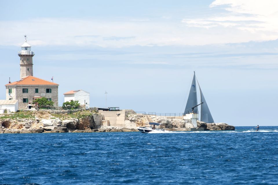 Rovinj: Rovinj Archipelago and South Coves Speedboat Tour - On-Board Experience