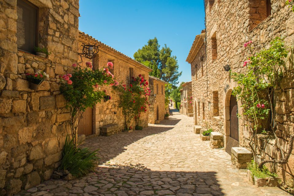 Salou: Private Tour Siurana Village With Free 1 Glass Wine - Explore Medieval Siurana Village