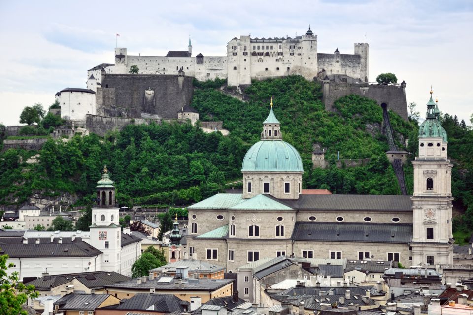 Salzburg: First Discovery Walk and Reading Walking Tour - Key Locations