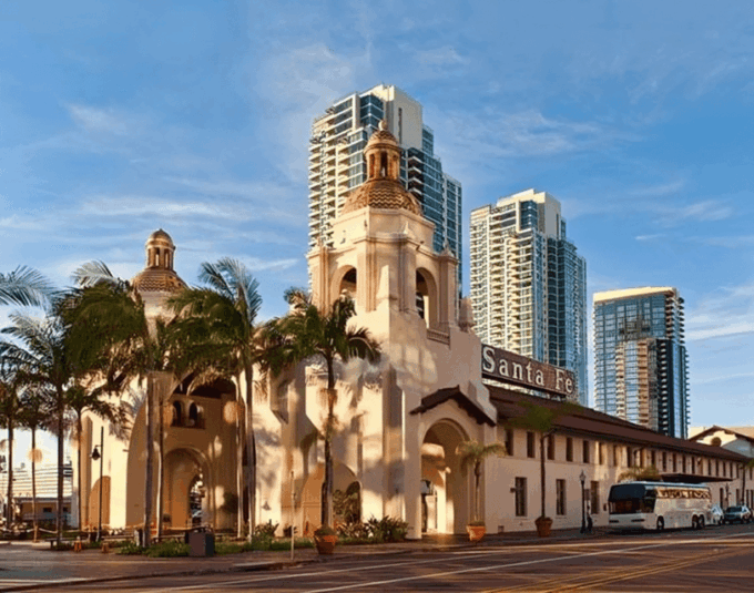 San Diego : Must-See Attractions Walking Tour With A Guide - Frequently Asked Questions