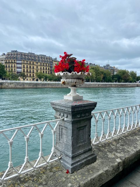 San Sebastián: Cultural Walking Tour - Exploring San Sebastián