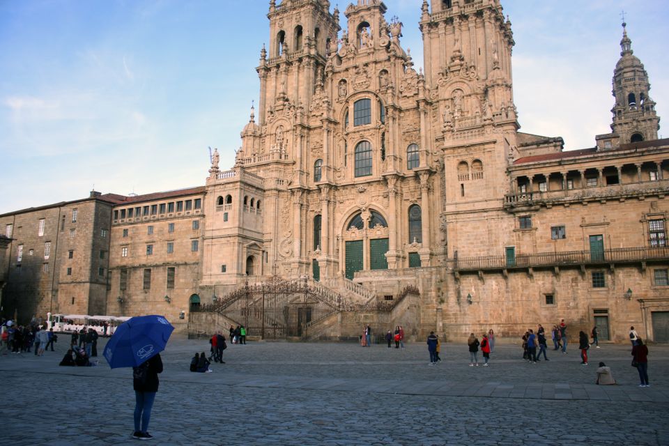 Santiago De Compostela: Old Town Private Tour - Exploring the Old Town