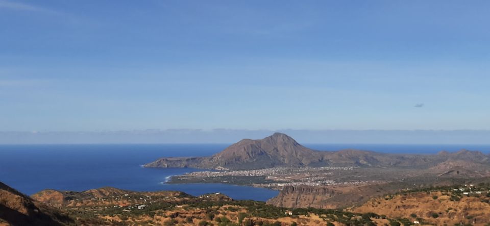 Santiago Island: Full-Day Sightseeing Experience - Inclusions and Accessibility