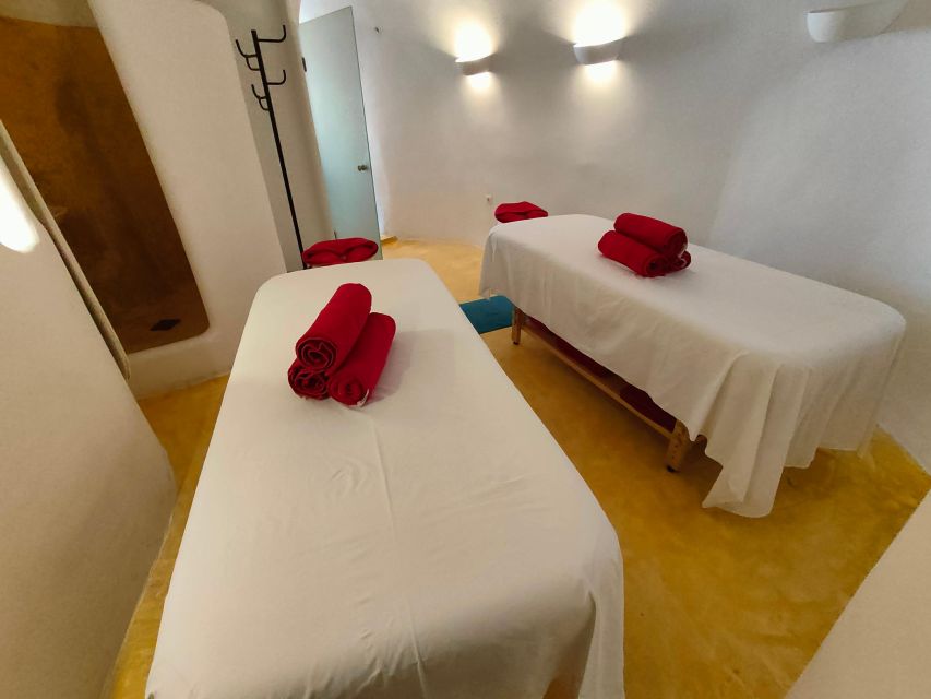 Santorini: Aromatherapy Couples Massage - Massage Therapy Description