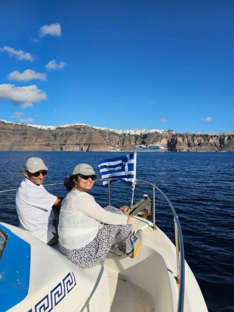 Santorini: Boat Tour in Volcano, Hot Springs and Thirassia - Palea Kameni Hot Springs