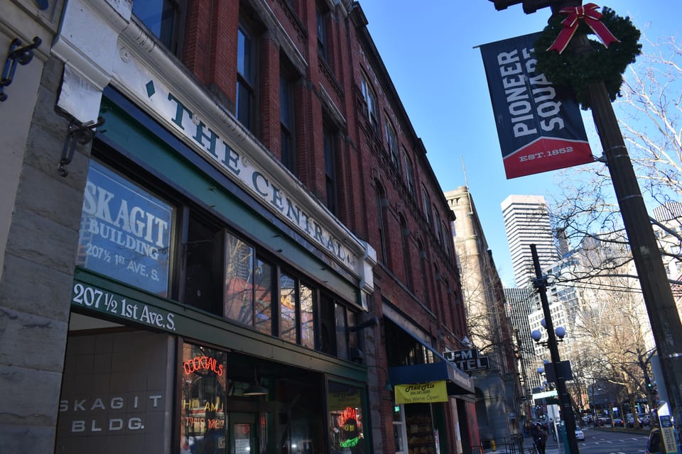 Seattle History Tour With Skyline Views - Historical Insights