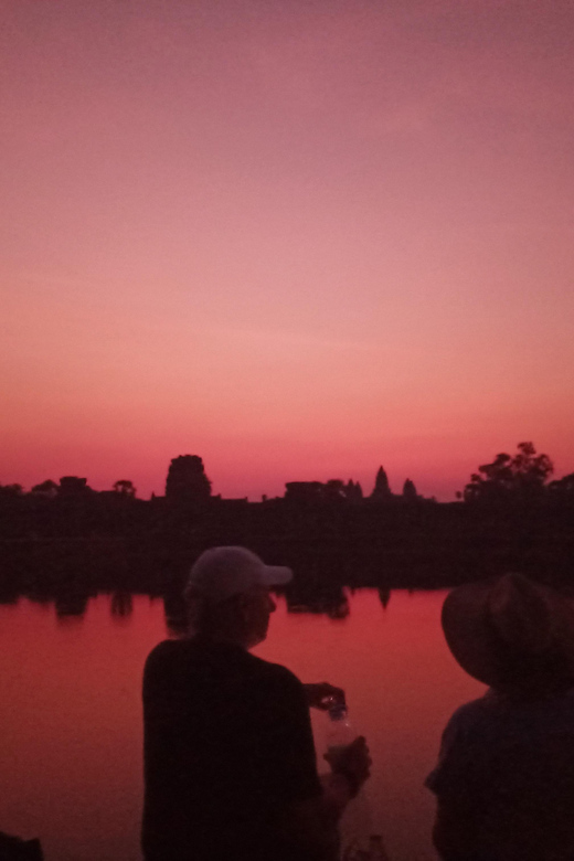 Sharing Tour With Sunrise at Angkor Wat Temple. - Experience and Cultural Insights