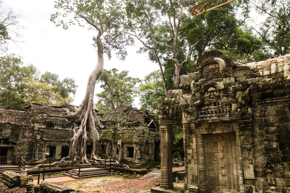 Siem Reap: Angkor Wat Small Circuit Tour With Hotel Transfer - Accessibility Considerations