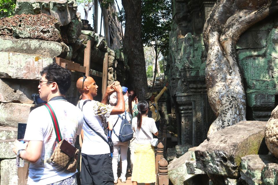 Siem Reap: Angkor Wat Sunrise Small-Group Tour - Temple Visits