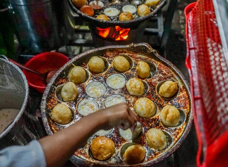 Siem Reap: Evening Food Tour With 10 Local Tastings - Unique Culinary Experiences