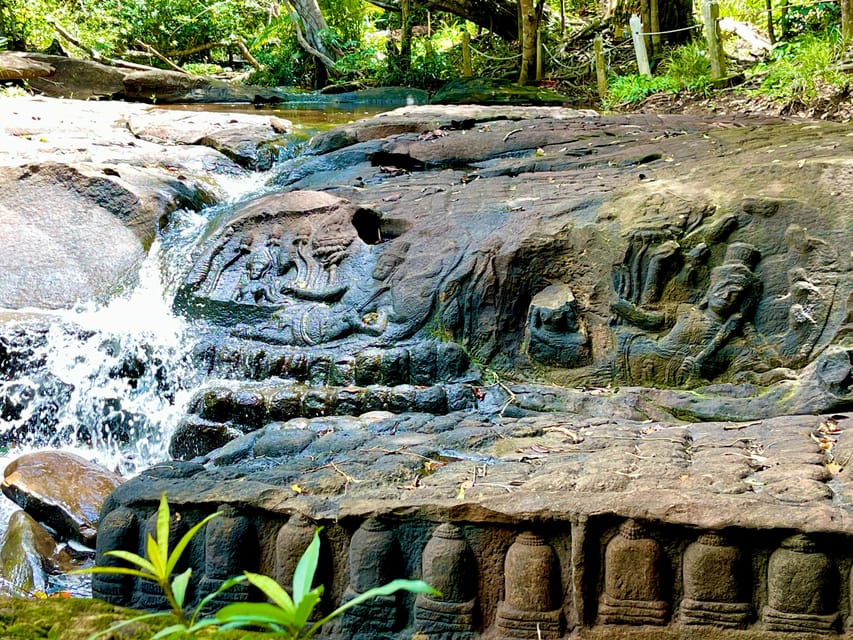 Siem Reap: Kbal Spean and Banteay Srei Temple Private Tour - Banteay Srei Temple Exploration