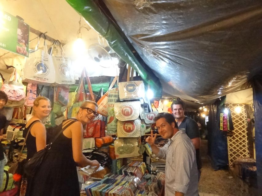 Siem Reap: Private Evening Food Tour Hosting by Local - Vibrant Night Market