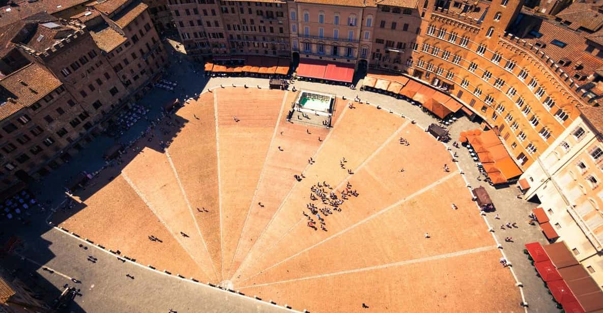 Siena: Guided Tour of the City and Cathedral in Italian - Admiring the Duomos Architecture