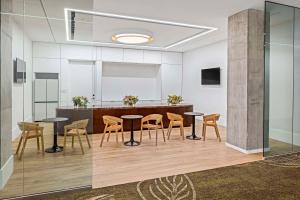 Signia By Hilton Atlanta Georgia World Congress Center - Room Options Available