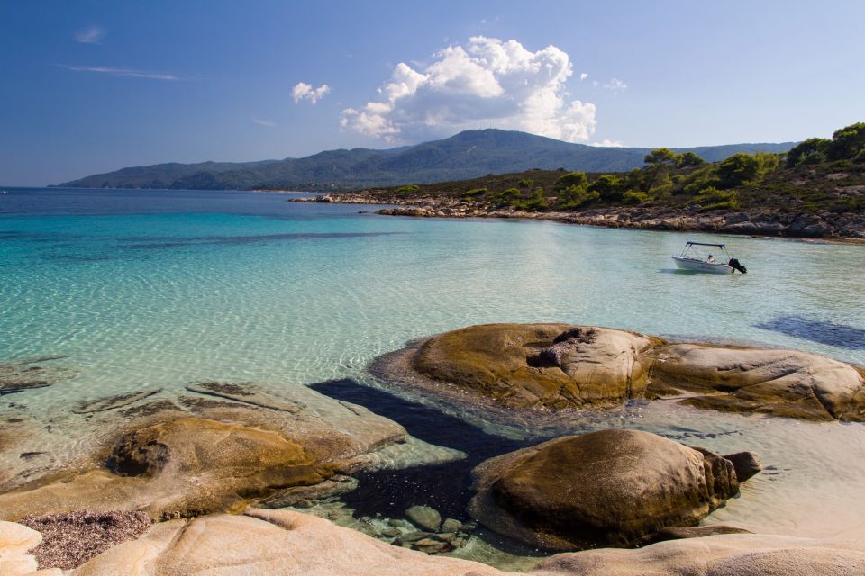 Sithonia: Speedboat Cruise to Ammouliani Island With Drinks - Refreshments Included