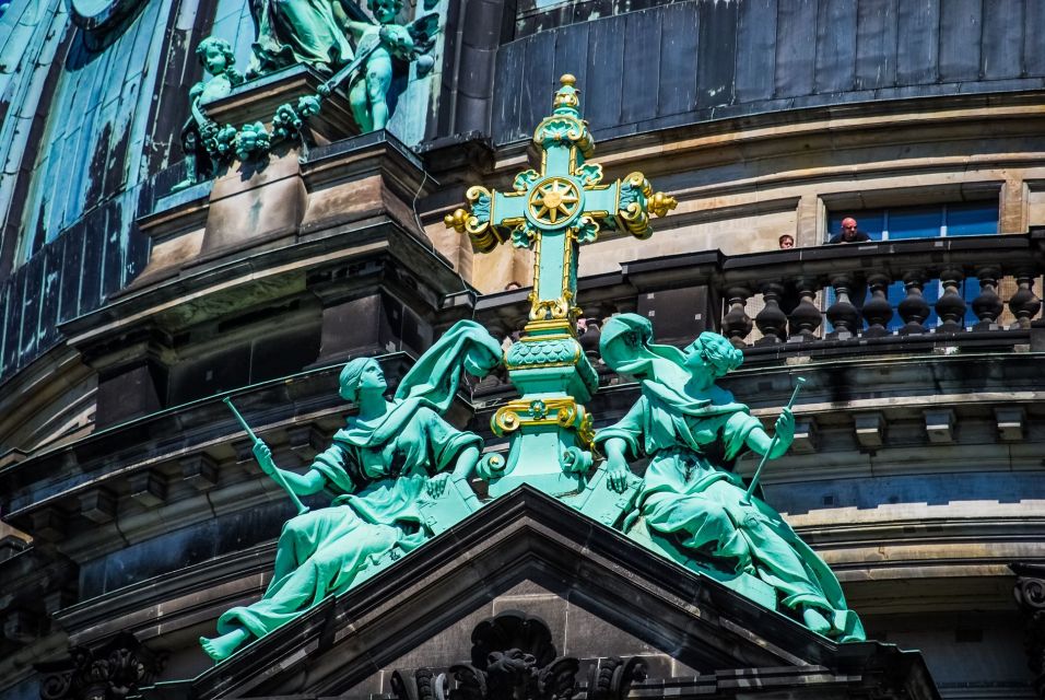 Skip-the-line Berlin Cathedral and Old Town Private Tour - Meeting Point and Important Information