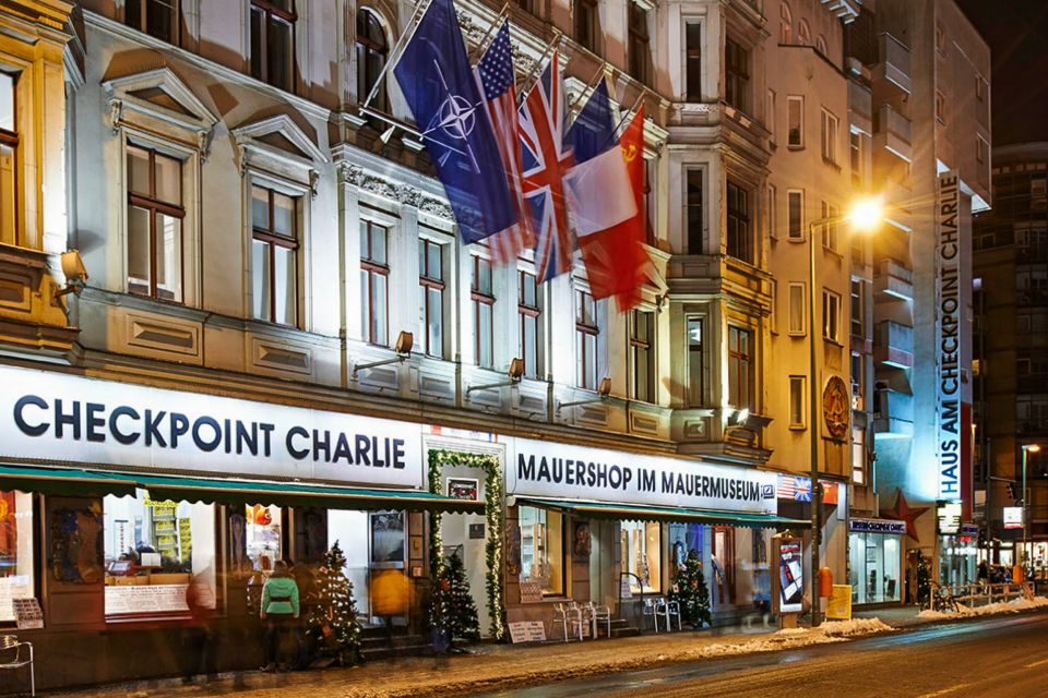 Skip-the-Line: Berlin Wall Museum at Checkpoint Charlie - Visitor Experience and Accessibility