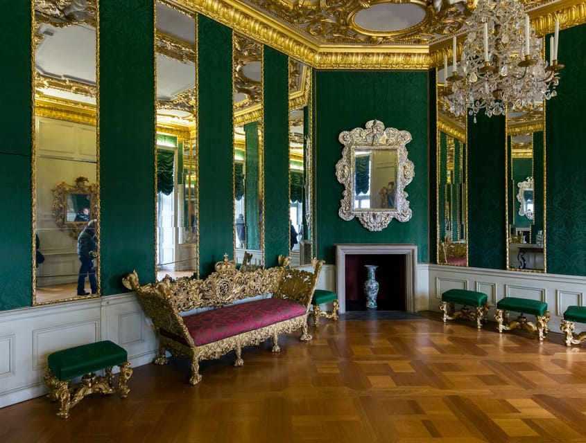 Skip-the-line Charlottenburg Palace and Gardens Private Tour - Detailed Tour Experience