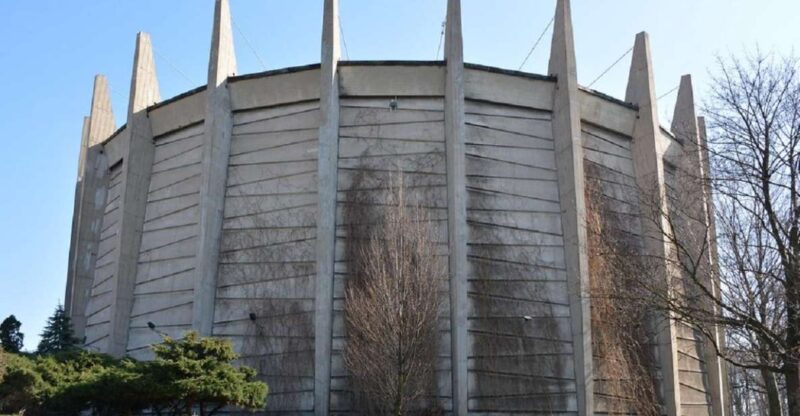Skip-the-line National Museum and Old Town Private Tour - Included Features and Accessibility