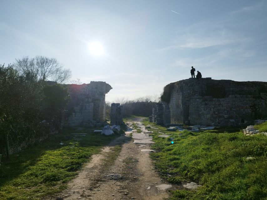 Split: Ancient Salona & Medieval Trogir Historical Tour - Itinerary Details