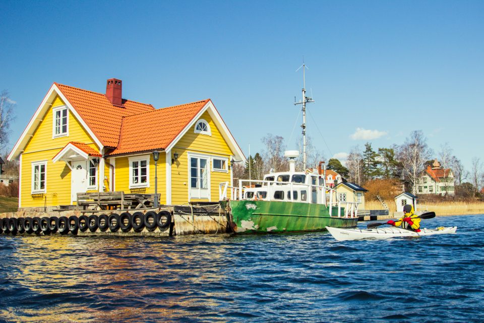 Stockholm: Archipelago Islands Kayak Tour and Outdoor Picnic - Inclusions and Amenities