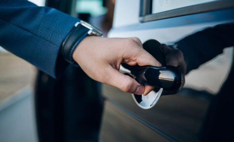 Strasbourg: Private Arrival or Departure Transfer - Driver and Monitoring